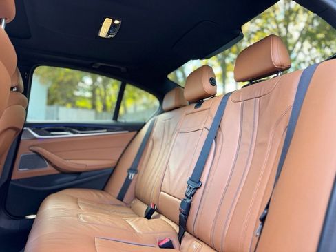 Used 2021 BMW 530i xDrive image 20