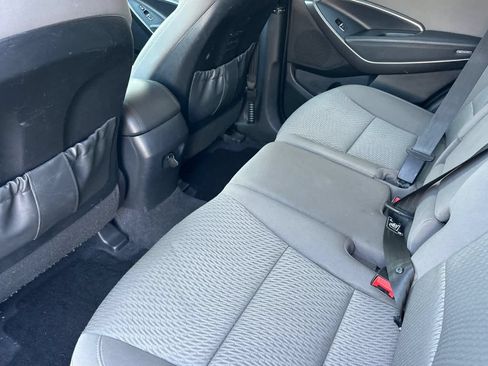 Used 2018 Hyundai Santa Fe Sport FWD image 4