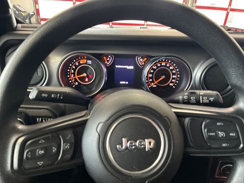 Used 2021 Jeep Wrangler Unlimited Sport AWD/4WD image 25