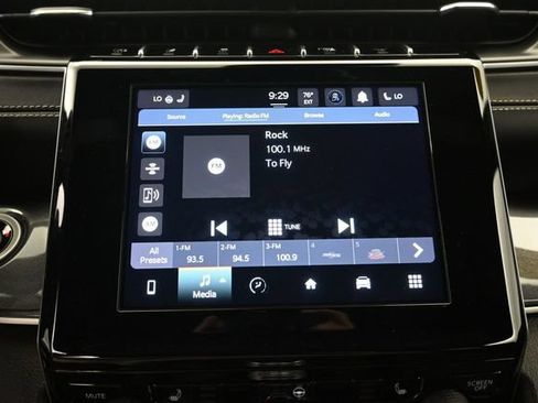 Used 2023 Jeep Grand Cherokee Altitude AWD/4WD image 15
