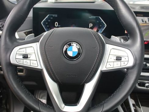 Used 2025 BMW X7 xDrive40i image 17
