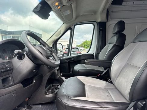 Used 2024 RAM ProMaster 2500 w/ Convenience Group FWD image 10