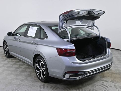Used 2025 Volkswagen Jetta SEL FWD image 32