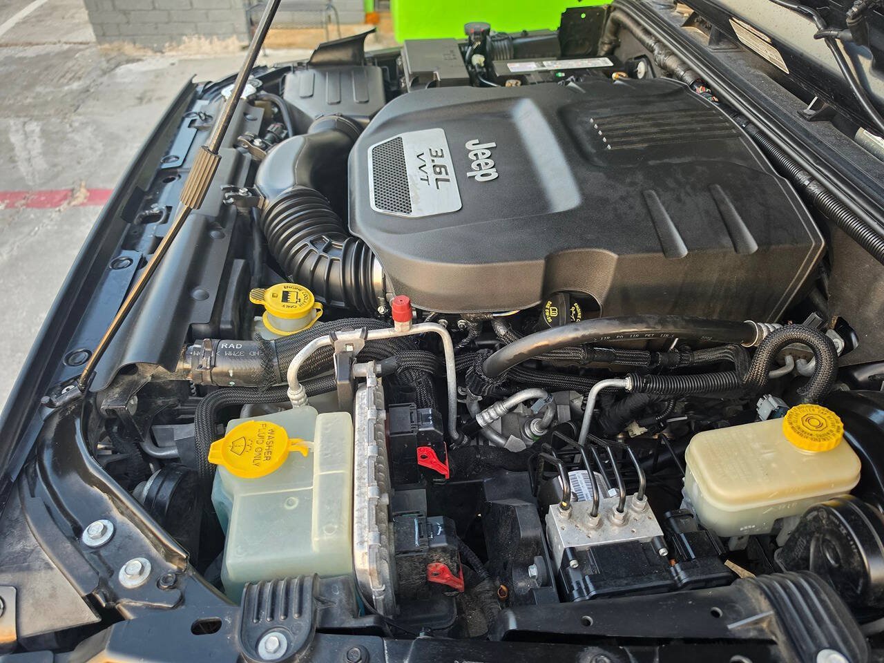 Used 2013 Jeep Wrangler Sport AWD/4WD image 51