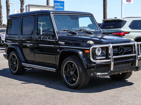 Used 2017 Mercedes-Benz G 63 AMG 4MATIC image 3