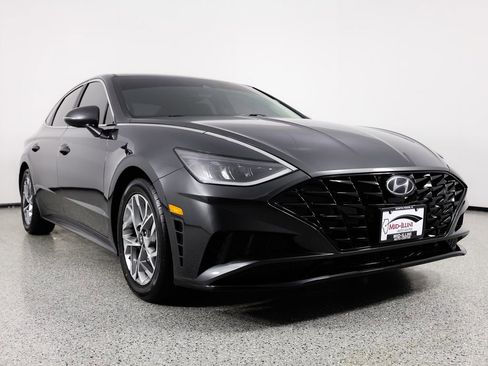 Used 2021 Hyundai Sonata SEL w/ Preferred Accessory Package image 9