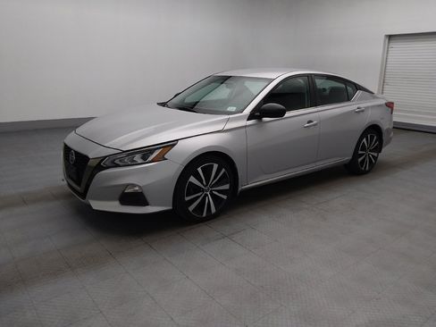 Used 2019 Nissan Altima 2.5 SR AWD/4WD image 2