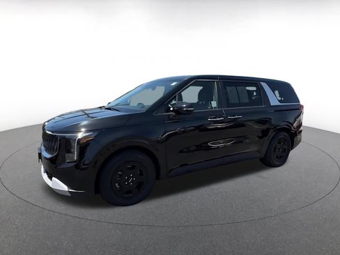 Used 2026 Kia Carnival FWD image 8