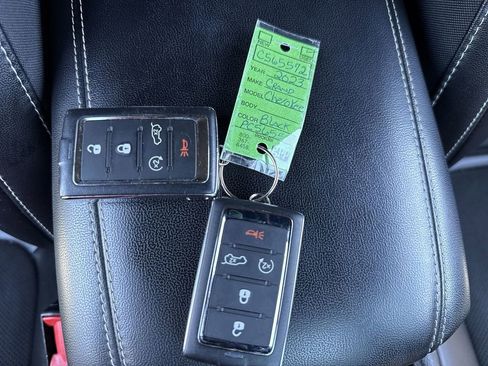 Used 2023 Jeep Grand Cherokee Altitude AWD/4WD image 31