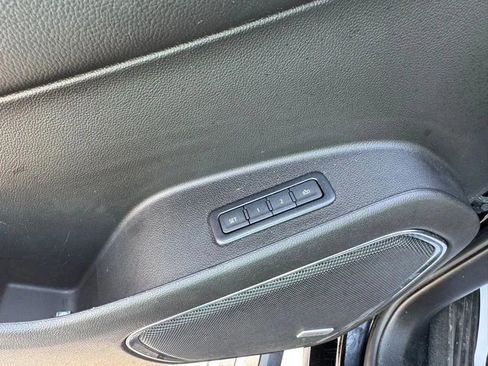 Used 2019 GMC Yukon XL Denali w/ Denali Ultimate Package image 14