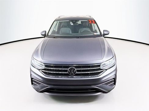Used 2022 Volkswagen Tiguan SE AWD/4WD image 13