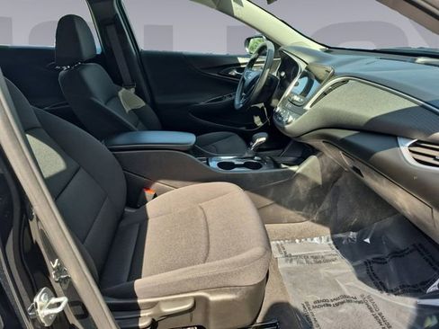 Used 2022 Chevrolet Malibu LS image 17