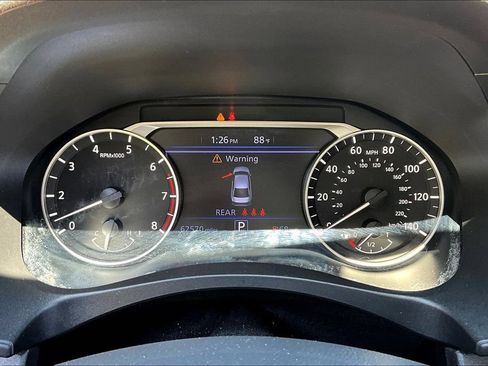 Used 2025 Nissan Altima 2.5 SV FWD image 12