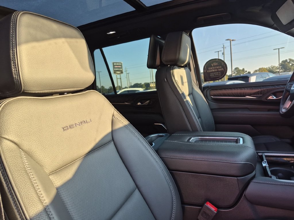 Used 2024 GMC Yukon Denali w/ Denali Reserve Package AWD/4WD image 34