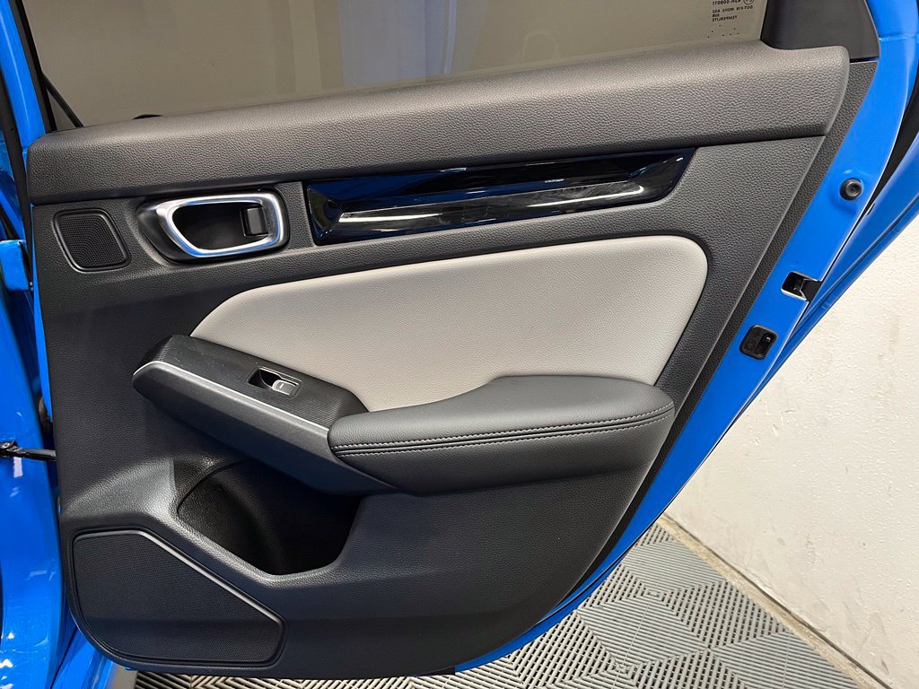 Used 2025 Honda Civic Sport Touring image 18