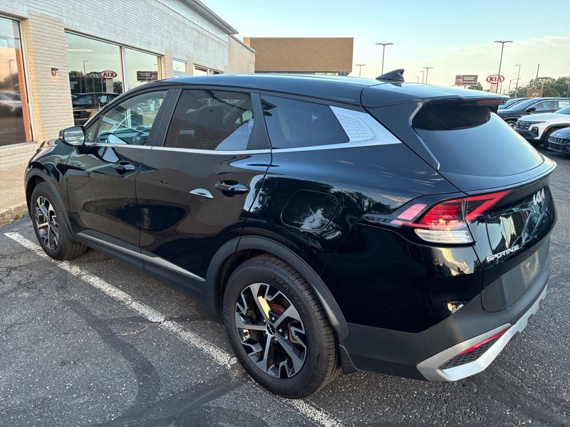 Used 2023 Kia Sportage EX FWD image 5