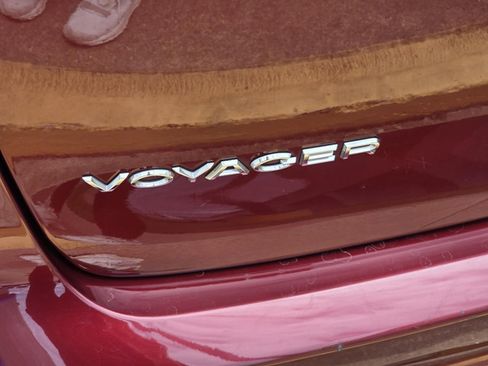 Used 2023 Chrysler Voyager LX FWD image 30