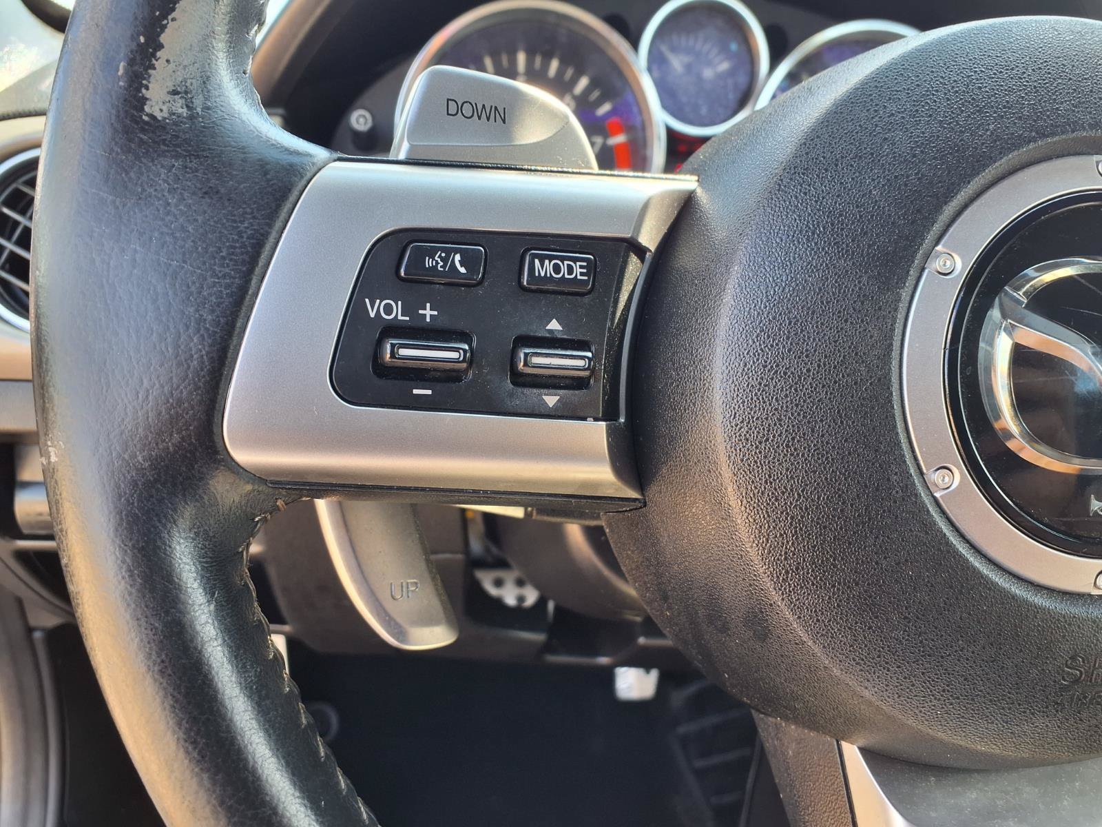 Used 2011 MAZDA MX-5 Miata Grand Touring RWD image 18