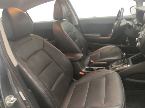 Used 2017 Kia Forte EX FWD image 21