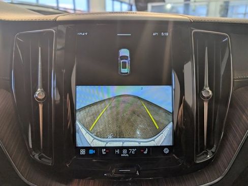 Used 2023 Volvo XC60 B5 Ultimate w/ Climate Package image 17