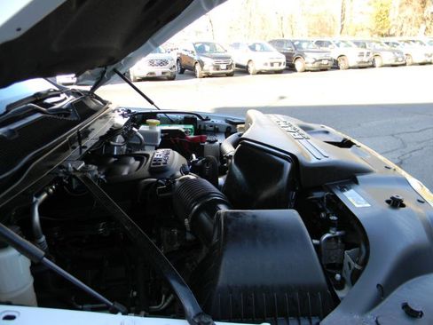 Used 2022 RAM 2500 Tradesman w/ Safety Group image 22