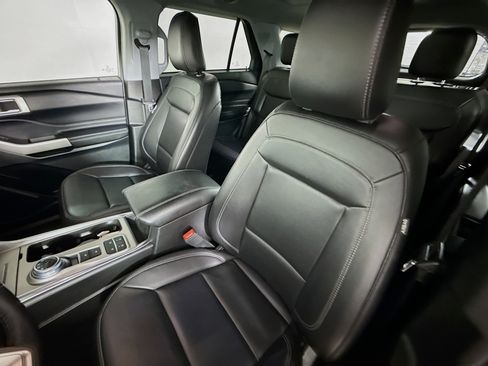 Used 2023 Ford Explorer XLT w/ Equipment Group 202A image 26