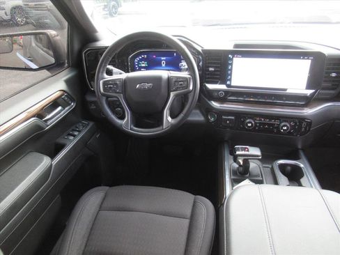 Used 2023 Chevrolet Silverado 1500 LT Trail Boss w/ Convenience Package II image 14