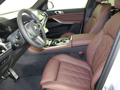 New 2026 BMW X5 xDrive40i w/ M Sport Package image 5