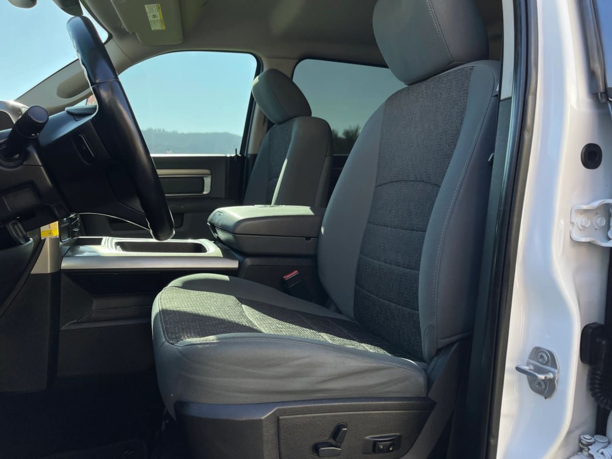 Used 2017 RAM 1500 Big Horn RWD image 17