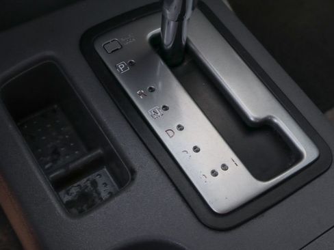 Used 2016 Nissan Frontier SV image 31