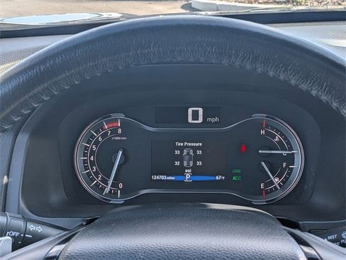 Used 2016 Honda Pilot Touring image 32