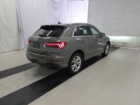 Used 2022 Audi Q3 2.0T Premium Plus w/ Premium Plus Package image 2