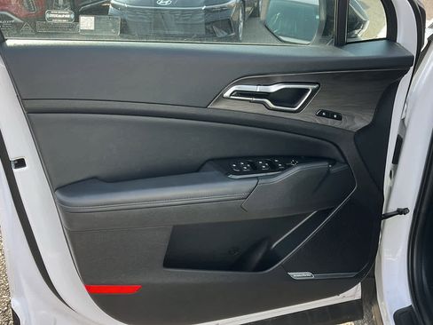 Used 2024 Kia Sportage X-Pro image 9
