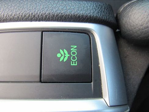 Used 2019 Honda Civic Sport image 34