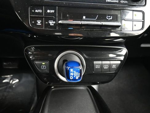 Used 2022 Toyota Prius Prime LE FWD image 18