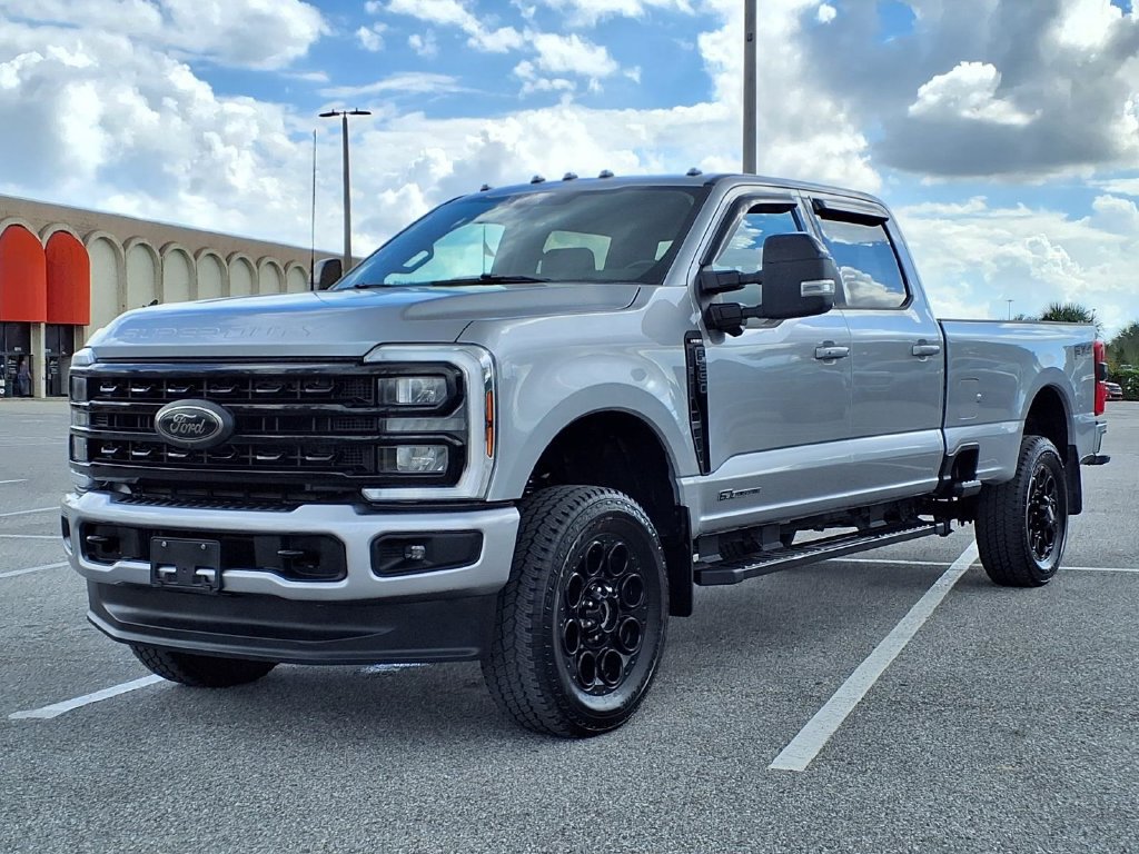 Used 2024 Ford F250 Lariat w/ Black Appearance Package AWD/4WD image 3