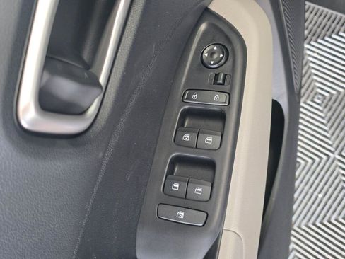 New 2026 Hyundai Venue SEL FWD image 17