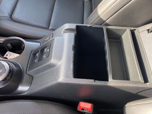 Used 2022 Ford Bronco Badlands image 15