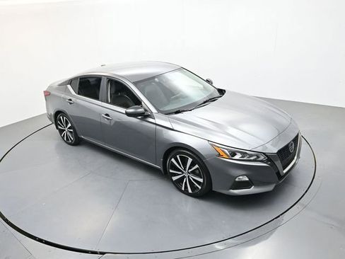Used 2020 Nissan Altima 2.5 SR FWD image 34