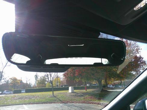 Used 2025 Toyota Camry SE image 32