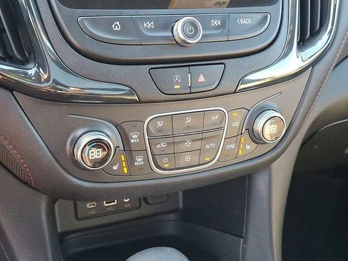 Used 2022 Chevrolet Equinox RS w/ RS Leather Package image 13