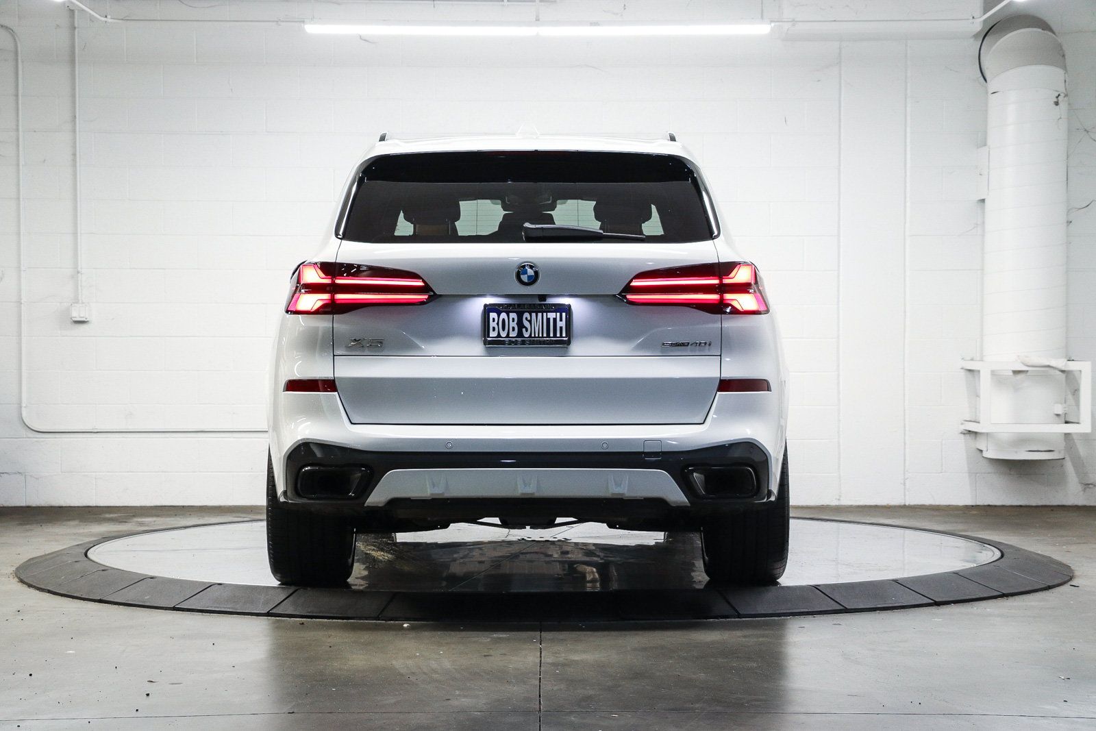 Used 2026 BMW X5 sDrive40i w/ M Sport Package RWD image 5