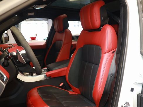 Used 2022 Land Rover Range Rover Sport HST image 11