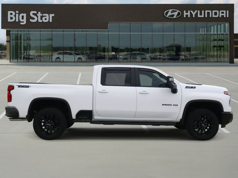 Used 2025 Chevrolet Silverado 2500 LT w/ Trail Boss Package image 5