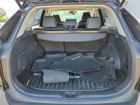 Used 2020 Toyota RAV4 XLE Premium AWD/4WD image 31