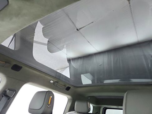 Used 2023 Rivian R1S Adventure image 18