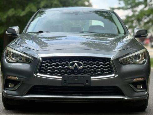 Used 2018 INFINITI Q50 Luxe w/ Essential Package (3.0T Luxe) AWD/4WD image 2