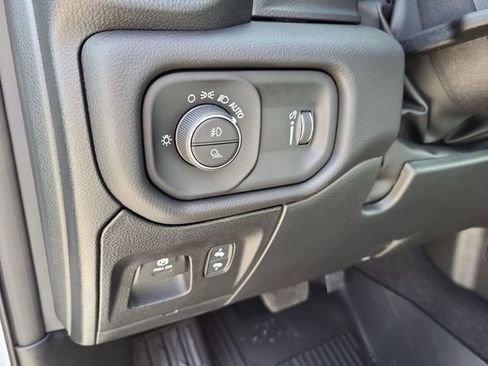 New 2026 RAM 1500 4x4 Crew Cab image 14