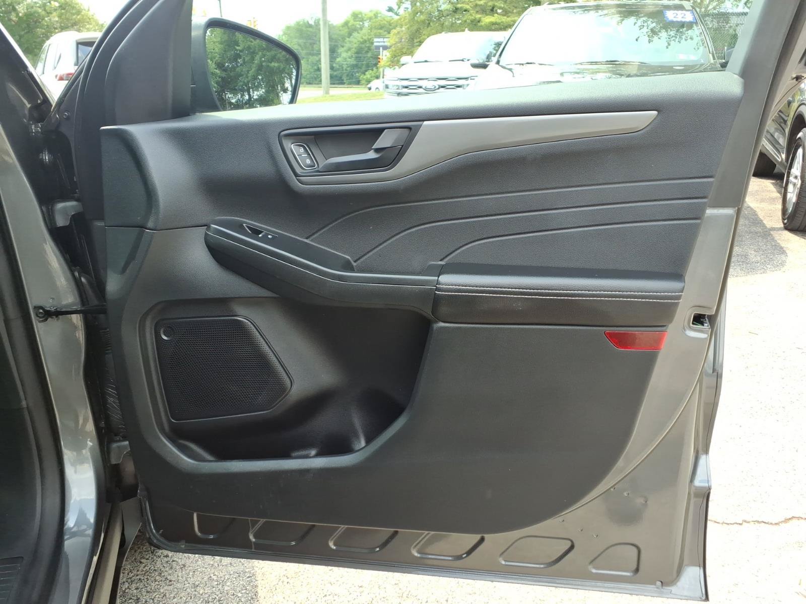 Certified 2023 Ford Escape Active AWD/4WD image 28