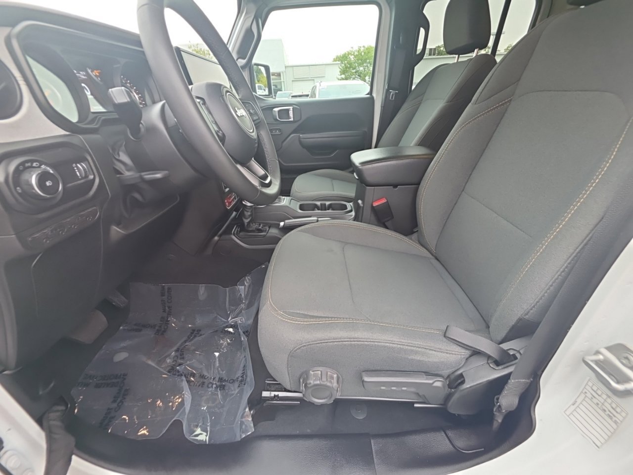 Used 2025 Jeep Wrangler Unlimited Sport AWD/4WD image 27